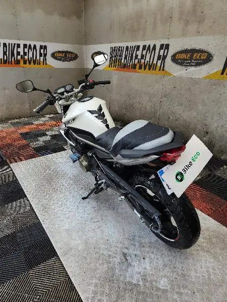 XJ6N