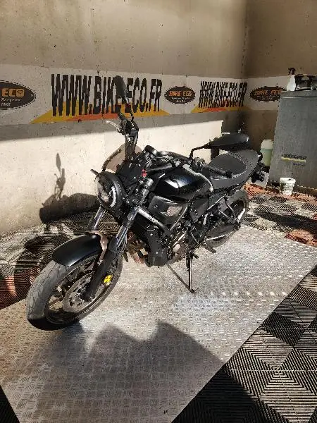 XSR 700