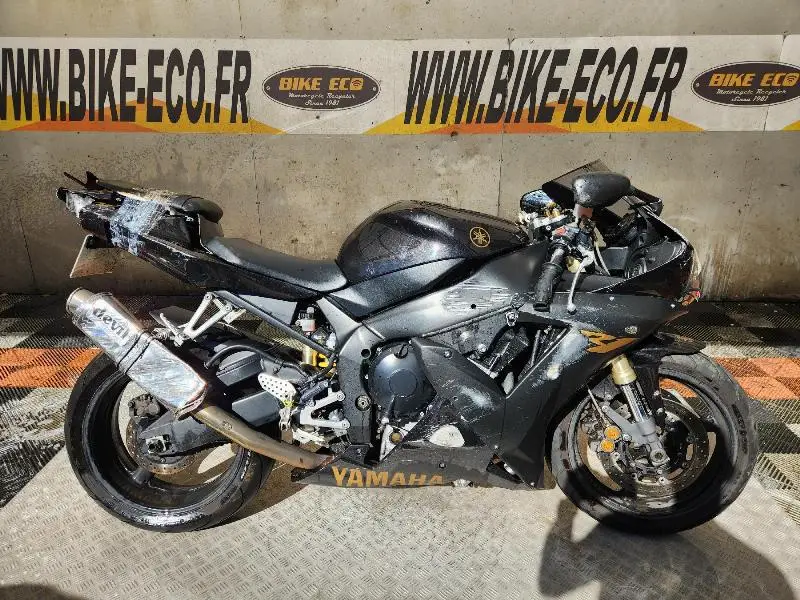 YZF 1000 R1