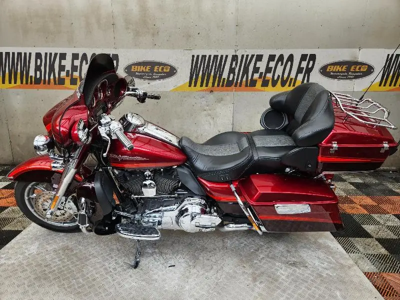 TOURING ELECTRA GLIDE 1800 ULTRA CVO