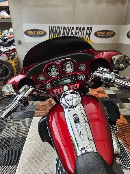 TOURING ELECTRA GLIDE 1800 ULTRA CVO