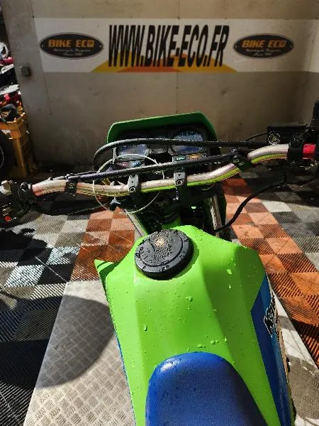 KMX