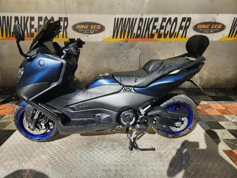 XP TMAX 560