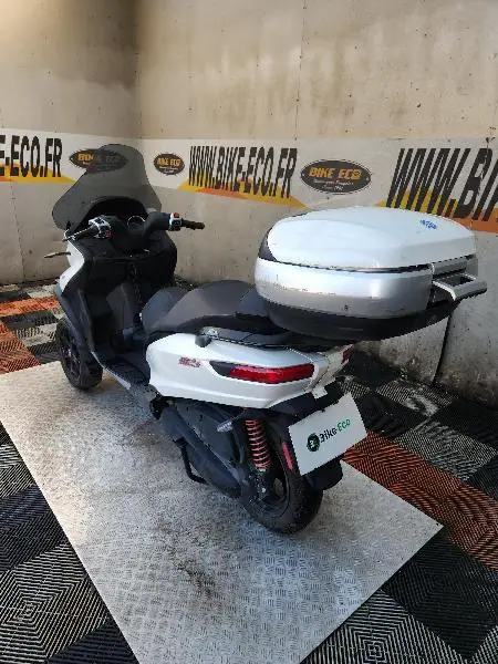MP3 350 LT SPORT
