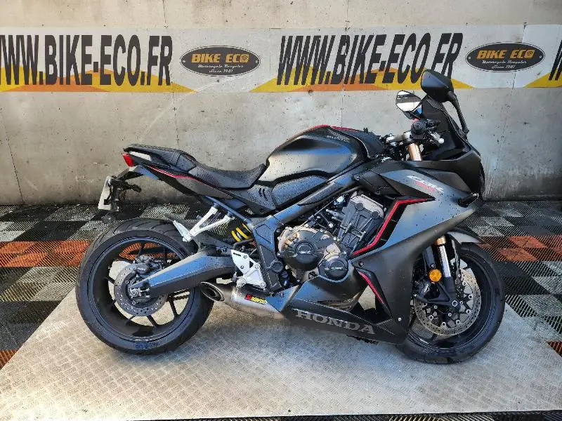 CBR 650 R  2020