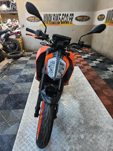 390 DUKE ABS