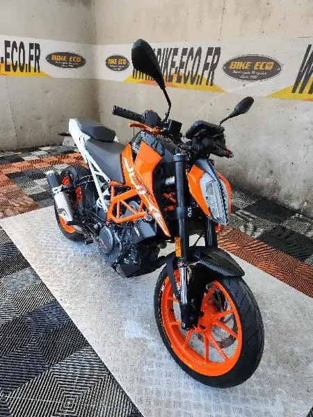 390 DUKE ABS