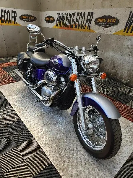 VT SHADOW 750