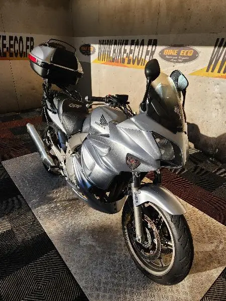 CB 1000 F