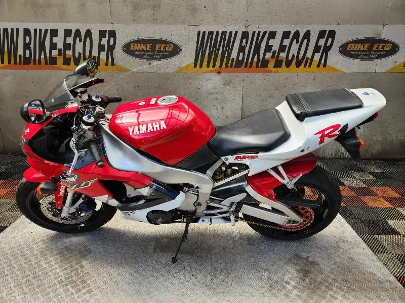YZF 1000 R1