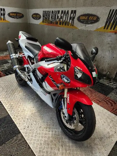 YZF 1000 R1