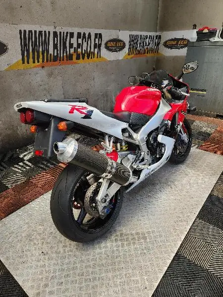 YZF 1000 R1