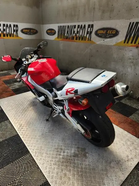 YZF 1000 R1