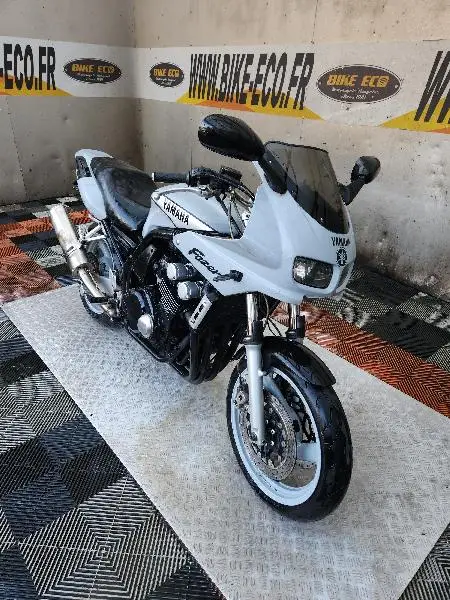FZS FAZER