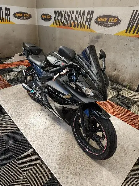 YZFR 125