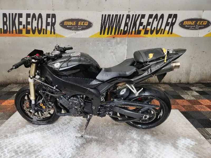 YZF 1000 R1