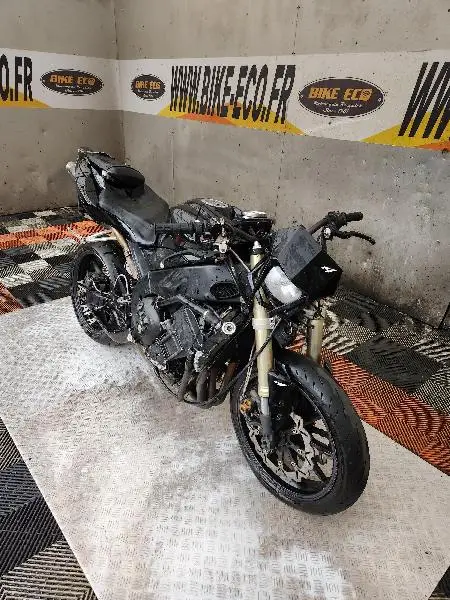 YZF 1000 R1