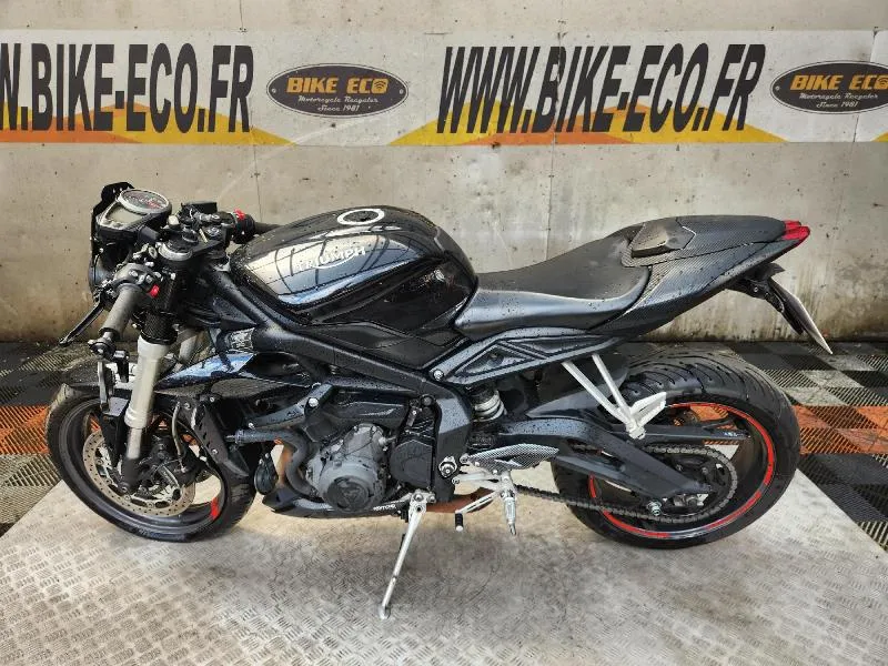 STREET TRIPLE 660 S