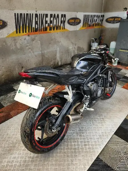 STREET TRIPLE 660 S