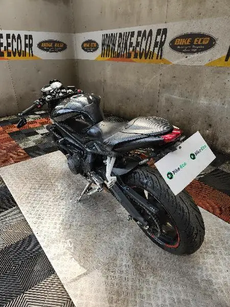 STREET TRIPLE 660 S