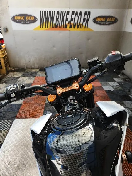 390 DUKE