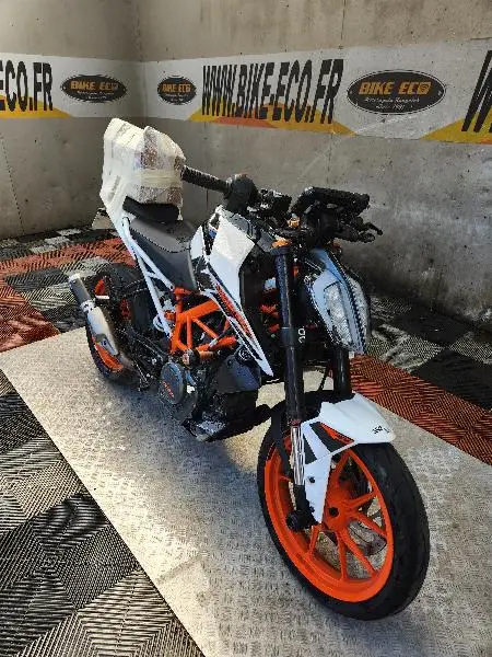 390 DUKE
