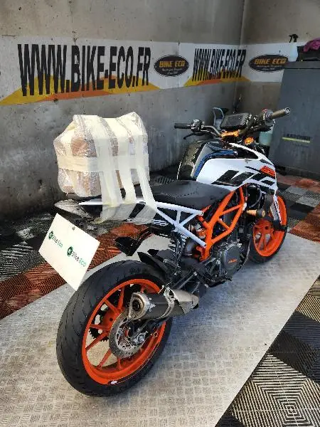 390 DUKE