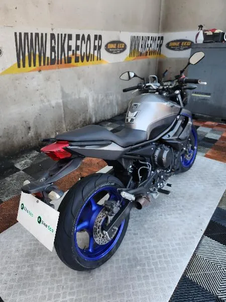 XJ6N