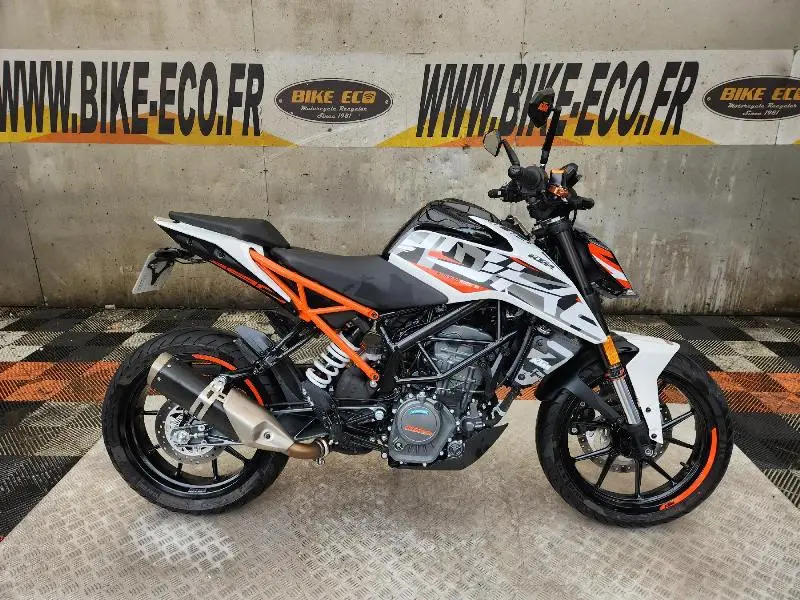 125 DUKE ABS