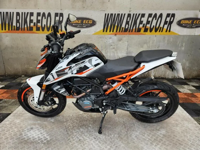 125 DUKE ABS