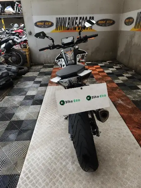 125 DUKE ABS