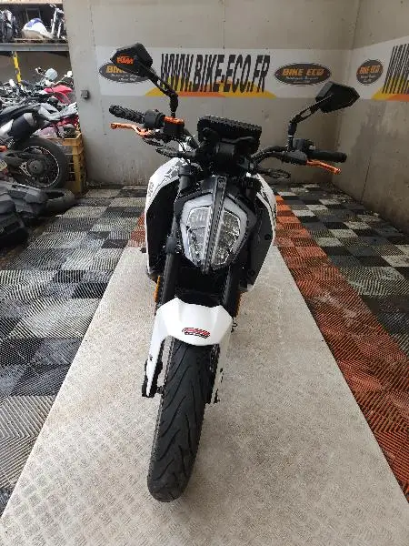 125 DUKE ABS