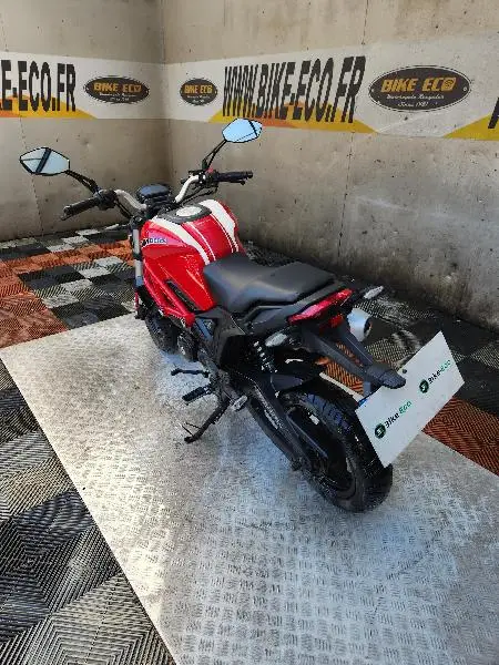 BOMBERS 125