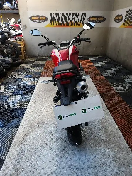 BOMBERS 125