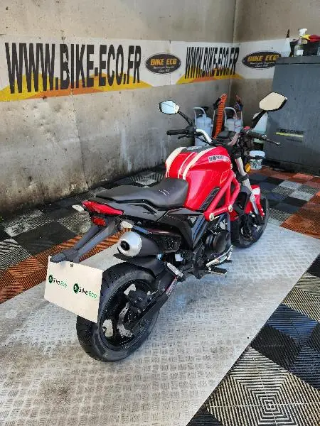 BOMBERS 125