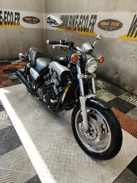 VMAX 1200