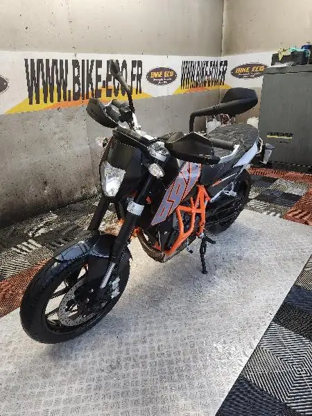 690 DUKE ABS