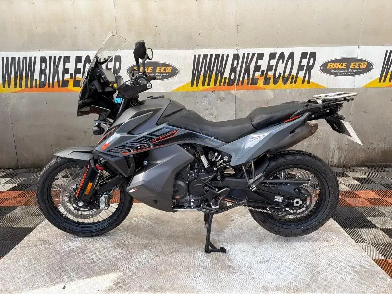 890 ADVENTURE