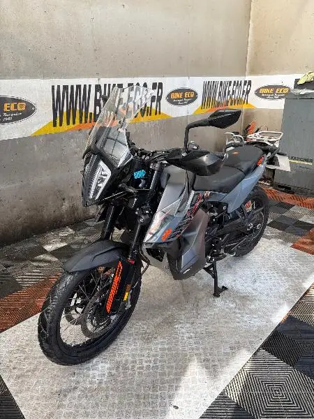 890 ADVENTURE