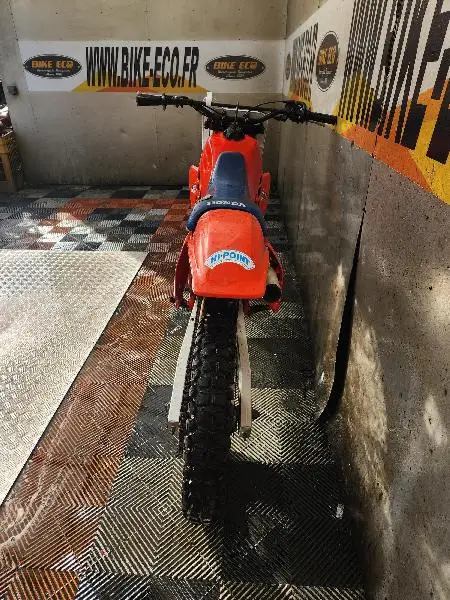 CR