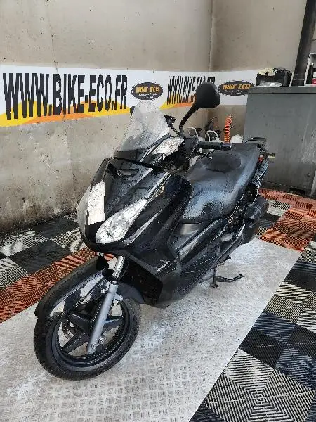 XMAX 125
