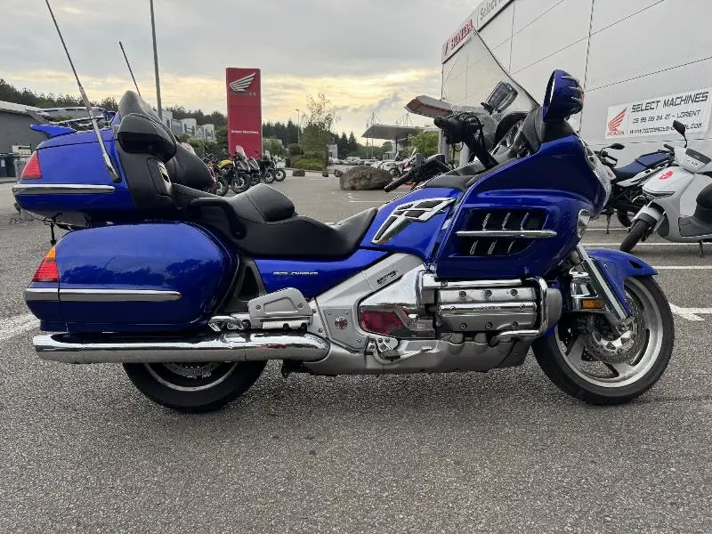 GL1800 GOLDWING