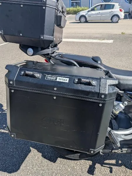 V85 TT 850