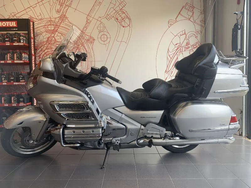 GL 1800 GOLDWING AIR BAG GPS
