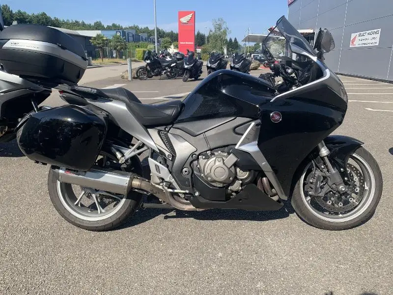 VFR 1200 F