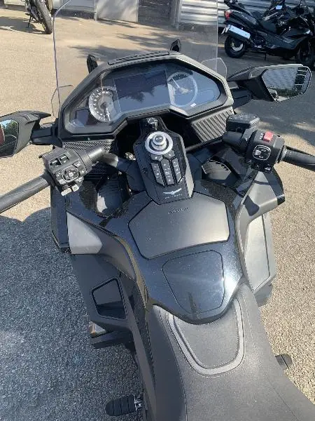 GL 1800 GOLDWING TOURING DCT