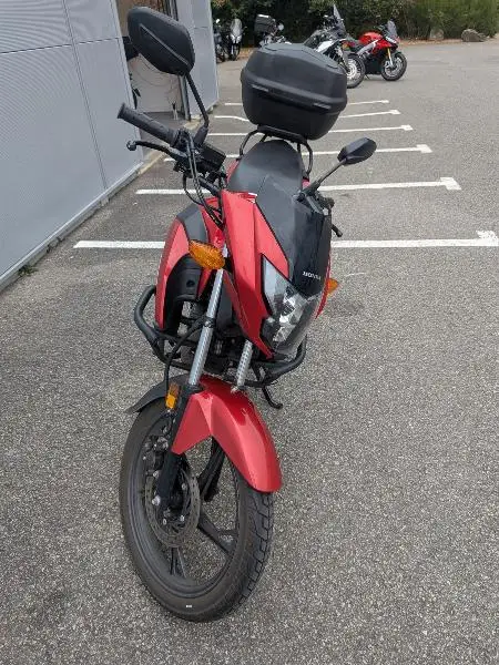 CB 125 F