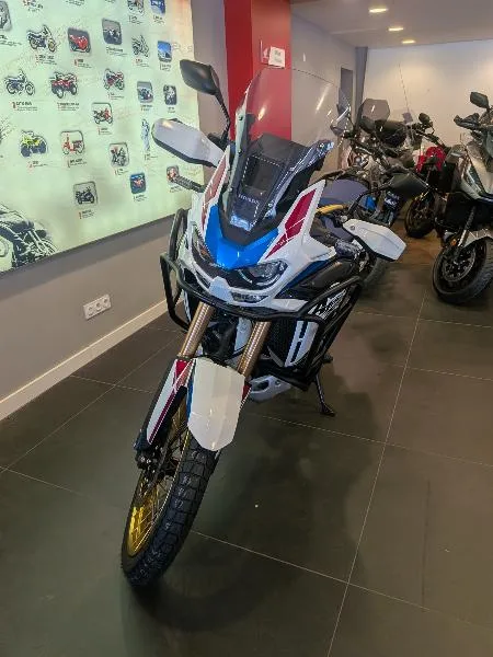 CRF 1100 L AFRICA TWIN  ADVENTURE SPORTS DCT