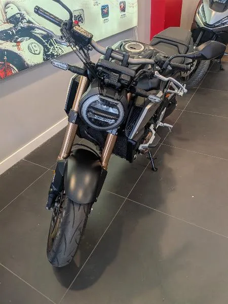 CB 650 R