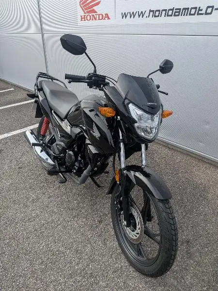 CB 125 F